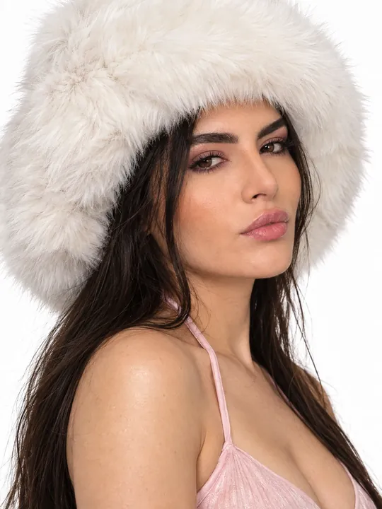 Generated with FACECARD AI: White Fur Profile, preview 04